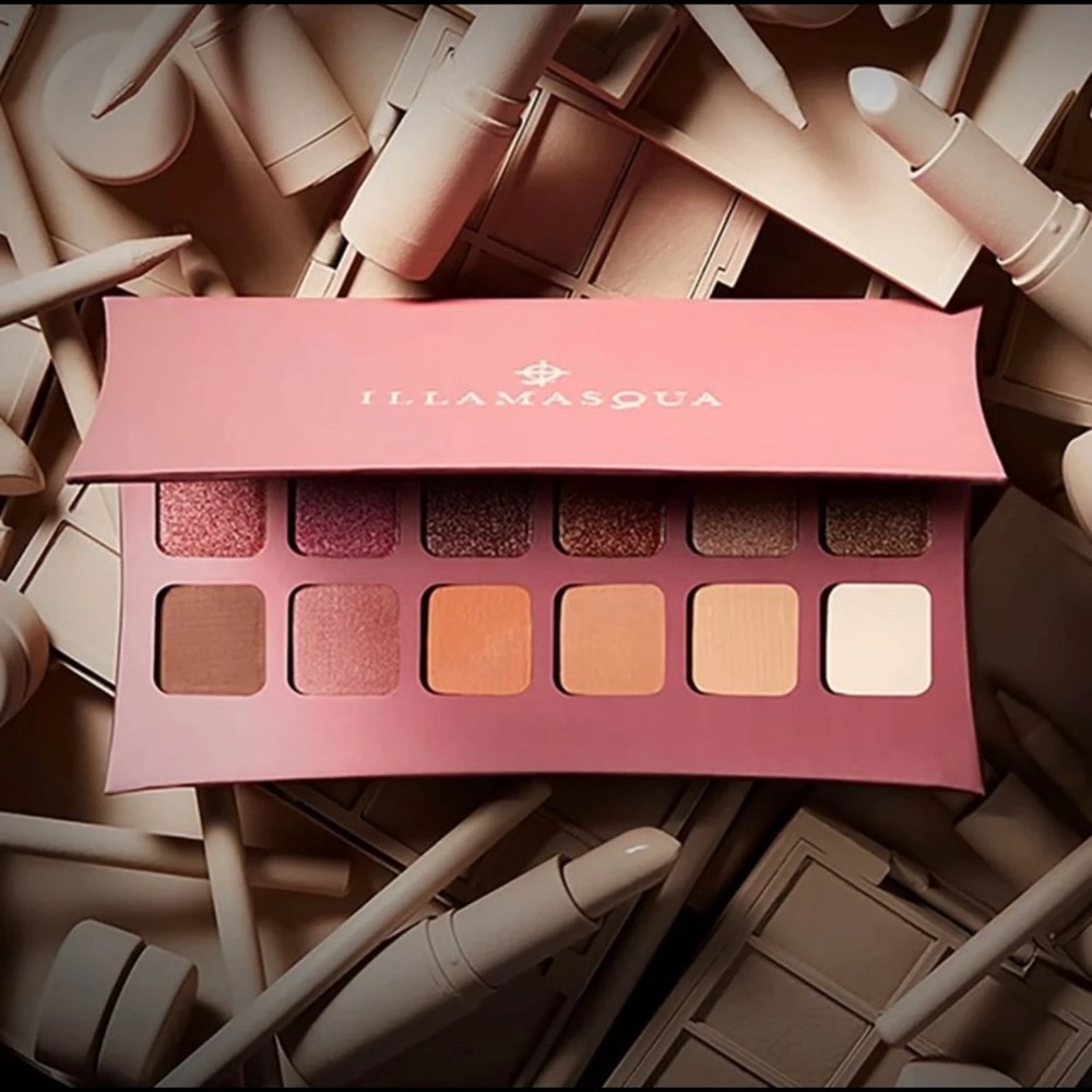 Illamasqua Unveiled Artistry Pallette
